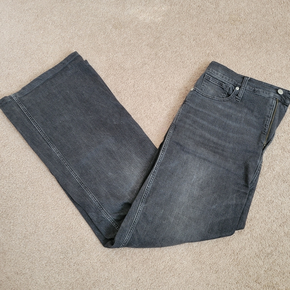 Madewell Black 11" High Rise Flare Size 32 T